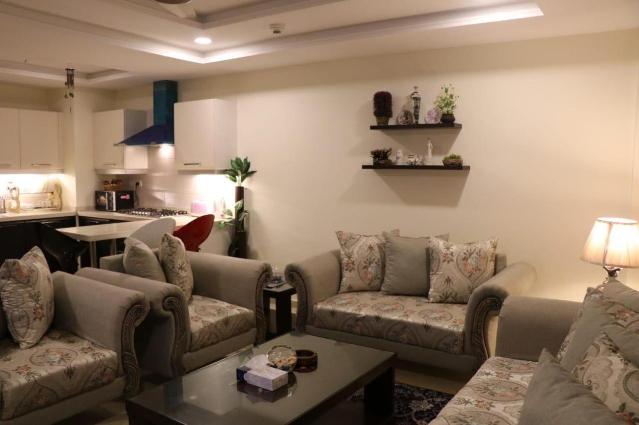 Elegant & Charming One Bed Apartment In Bahria Town Rawalpindi Dış mekan fotoğraf