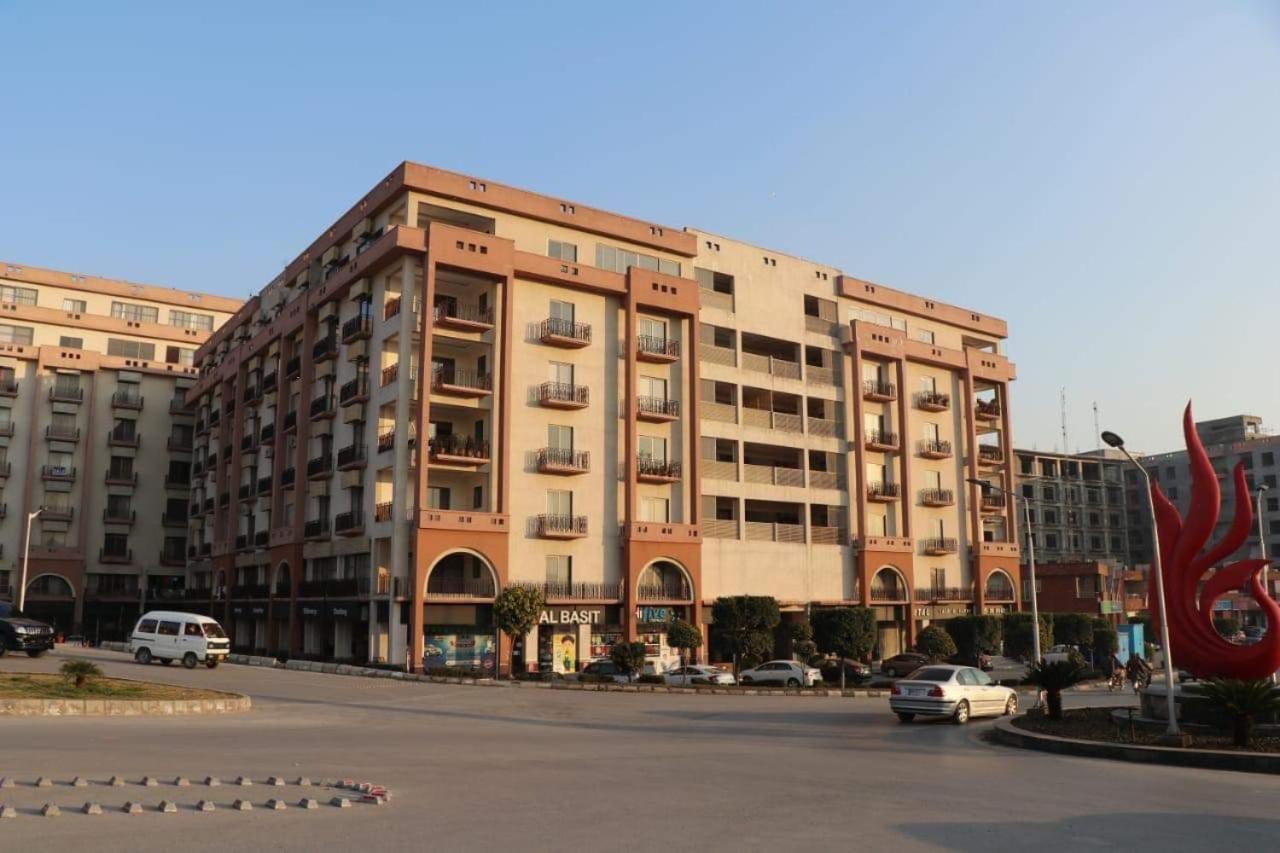 Elegant & Charming One Bed Apartment In Bahria Town Rawalpindi Dış mekan fotoğraf